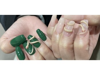 ネルネルネイル(nel nel nail)/ヘビネイルアート
