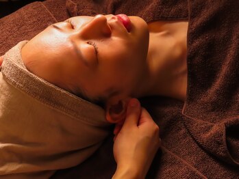 ソルア(Solua)/7ドライヘッドスパ×お顔ほぐし