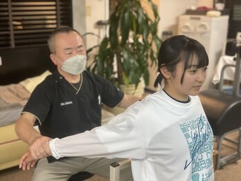 大田整骨院 鹿児島院/頸肩の手技風景