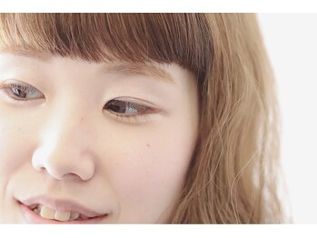 ニーマ(neema)/外国人風ブラウンエクステ