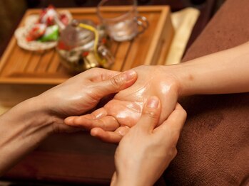 足悠 神楽坂店/手のマッサージ