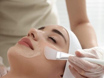 ビジューアイズ(Bijou eyes)の写真/お肌のお悩み私たちにお聞かせください!韓国肌管理★ララピールやハーブピーリングを駆使し美しく導きます!