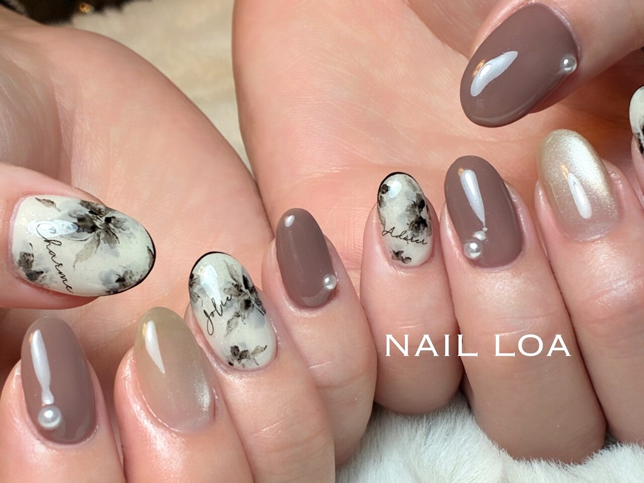 2026年冬トレンド】ホワイト ワンカラー ハンドのネイルデザイン集