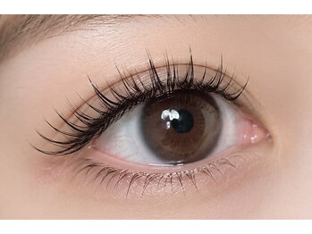 ジュウェル 宜野湾店(Nail Salon Jewel)の写真/大人の目元に・・・品よくボリュームを。エクパ/フラット/ボリュームラッシュ/マツパ/エクステ/カール