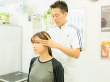町の整体院あおたけ/施術（頭蓋骨）