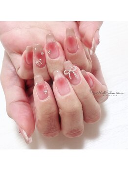 イリゼ(iriser)/チークネイル