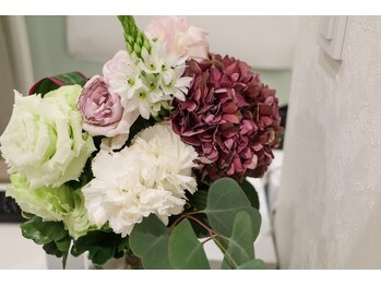 サロンドメネラ(salon de menera)/