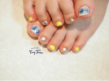 タイニーツリー(Tiny Tree)/夏ペディキュア