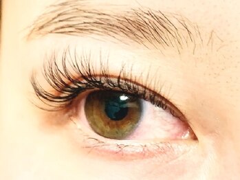 エメ(Aimer)の写真/【特別なイベント前に】大人可愛いパッチリEYEで第一印象UP★毎日のビューラーは卒業！メイクの時短にも◎