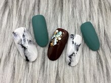 アンティム(Intime)/大理石風ネイル