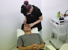 眉毛男子 池袋店