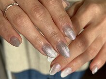 Lily Nail Atelier【リリーネイルアトリエ】長さ出し/持ち込みデザイン/マグネットの雰囲気(洗練されたシルバーニュアンスで、指先に大人の上質な輝きを.*)