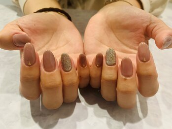 ネイルサロン M/5770円定額　お色の変更可能