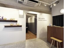 ソリッド 札幌琴似店(SOLID)の雰囲気（SOLID EYE/こちらの入口より個室へご案内いたします）