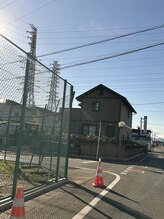 ホットスパ アジアンヴィラ(Hot-spa アジアンヴィラ)/１１）フェンスが切れたところで