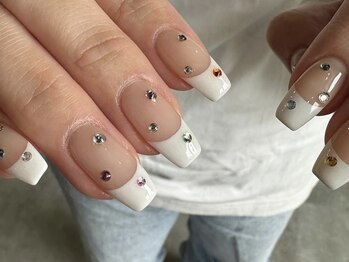 エイチ ネイル(H nail)/白フレンチ