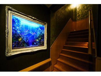 ビューティアンドリラクゼーションサロン ユライフ 関内駅前店(癒LIFE)/癒される花の水槽