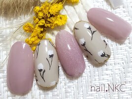 ナチュラル小花ネイル