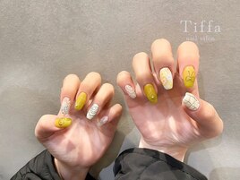 個性派イエローネイル