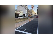 トップキングプラチナムジム(TOPKING PLATINUM GYM)の雰囲気(無料駐車場あり!! )