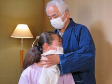 丸亀骨師堂/首肩コリの施術イメージ