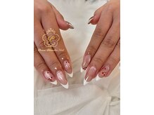 プリュネブランシュネイル(Prune Blanche Nail)