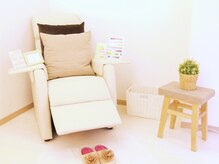シシ(SiSi)の雰囲気（ゆったり過ごせるフットスペースは半個室 Footジェル1色￥8,800-）