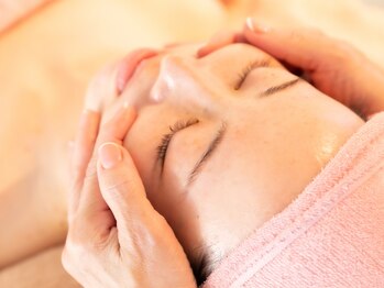 ラヴィアンローズ(Lavie en Rose)の写真/【骨の美容術】本格コルギで小顔定着化へ☆エラ・むくみ・たるみ改善に◎頭蓋骨調整石膏マスク付き♪