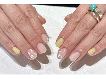 ワールド ビューティ ヴィヴァルト 宝塚店(WORLD BEAUTY VIVALTO)/ホログラム/フラワーネイル