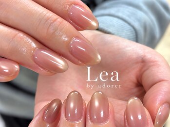 レア バイ アドレ(Lea by adorer)の写真/【大人の上品ネイル】仕事になじむ色とさりげない艶。好みを相談して、毎日眺めたくなる指先へ