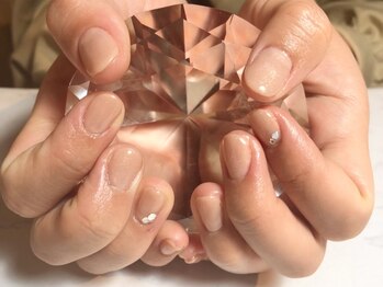 フレイムス アイラッシュ アンド ネイル(FRAMES)/ポイントアート付きワンカラー♪