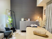 骨盤矯正サロン フロウ 大国町(FLOW)/【２】お部屋へご案内