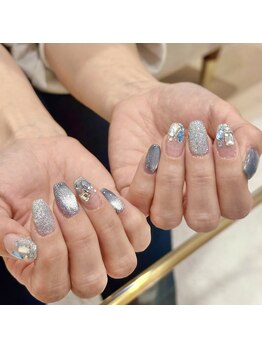 水色ビジューネイル