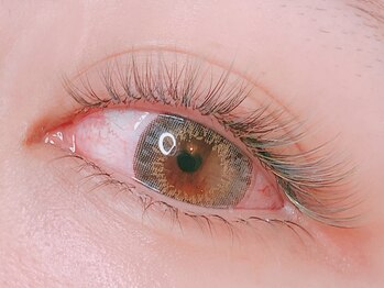 アンムートルーナ(Anmut Luna)/