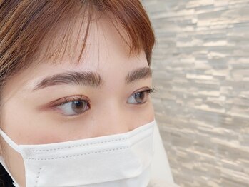 ユナリーズ オオサカ(YUNARY'S Osaka)/ハリウッドブロウリフト