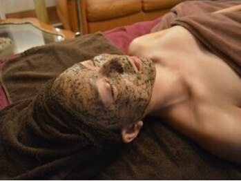 エム ビューティー(em beauty)の写真/エイジングサインが気になりだしたら《REVIハーブピーリング》土台を整え、肌本来の美しさを取り戻す◎