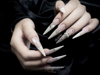 クールフレンチネイル