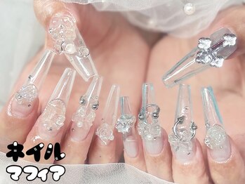 ネイルマフィア 恵比寿(NAIL MAFIA)の写真/「整った綺麗なスカルプの形」×「均等の厚み」で最強卍''盛り盛りにパーツやアートをオーダーしちゃって★