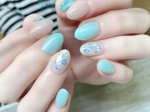 ラウンドアバウト(roundabout)/シェルとブルーの夏ネイル☆