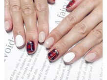 ダリアリー(Darialy)/白ニットネイル