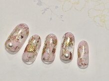 ラグウナ(Laguna)/ホイルとピンクのランダムネイル