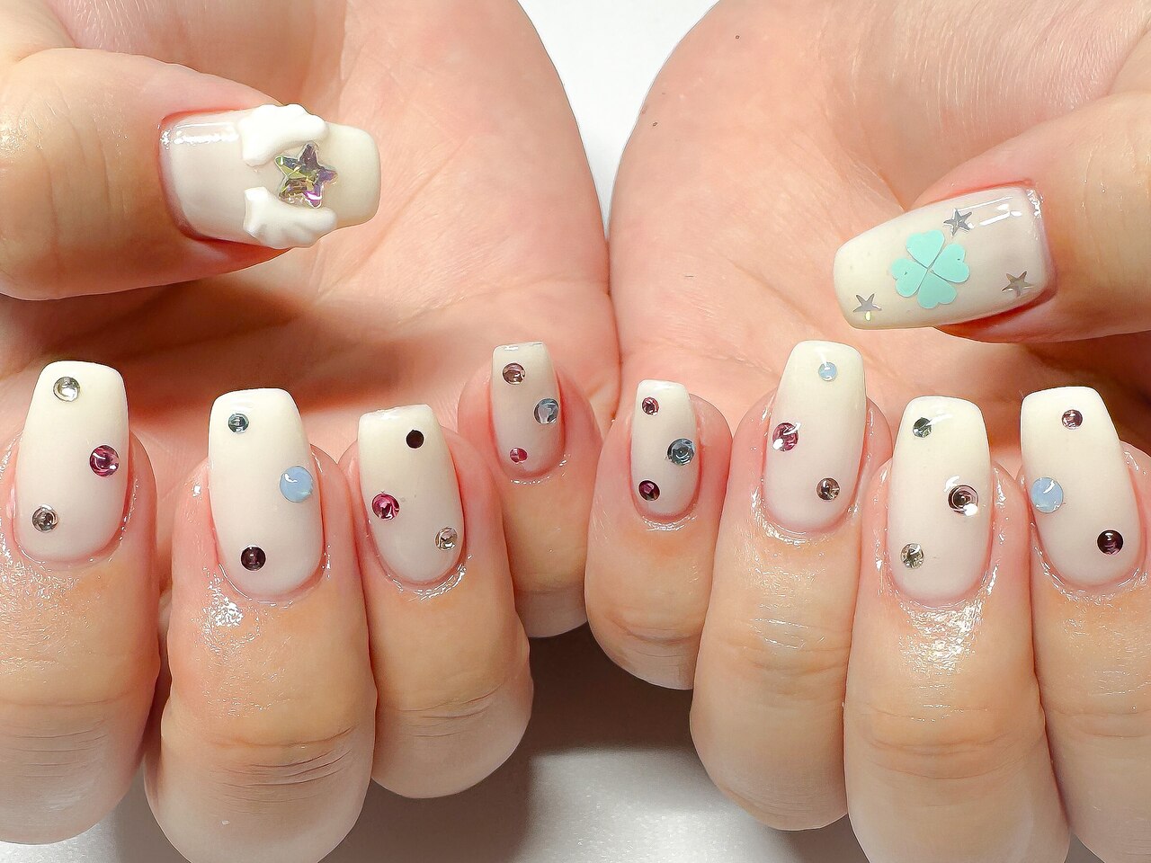 2026年冬トレンド】ホワイト ワンカラーのネイルデザイン集｜人気順