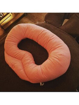 サロンドオー(salon de eau)/助産師監修 産後の胸クッション