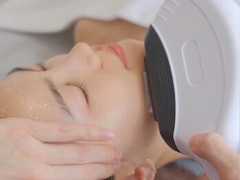 エクレットの写真/開いた毛穴を引き締め!ファンデーション崩れも気にならない!頑固な毛穴開きも,毛穴レスのつるりん肌へ♪