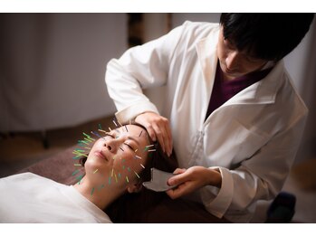 ハナゾノ鍼灸院(HANAZONO鍼灸院)/KADOMORI美容鍼　ヘッジホッグ