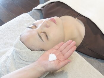 メニール(mennir)/シミケア＋ハーブピーリング