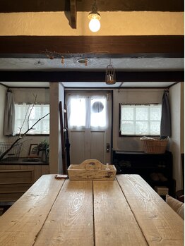 ミューサ(Mysa)/木の温もり溢れる店内