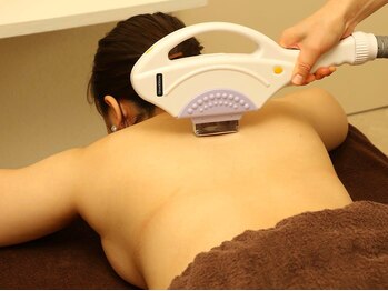 アンジュエール(Angeaile)/意外とある背中の毛の脱毛