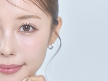 ロレインブロウ 江坂店の写真/自まつ毛を大切にした丁寧な施術で、まつ毛の健康を守りながら美しい目元へ♪モチの良さもUP◎