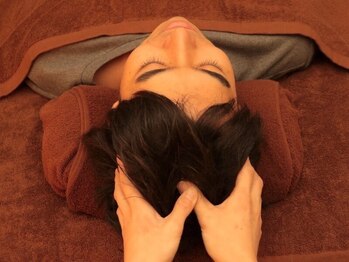 クオーレ 六甲道店(Cuore)の写真/デスクワークやスマホ疲れが気になる方に、炭酸ドライヘッドで頭や目元をすっきり軽く♪